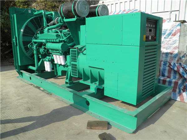 木里出租发电机 发电机组厂家：柴油发电机组的控制屏的作用是什么？