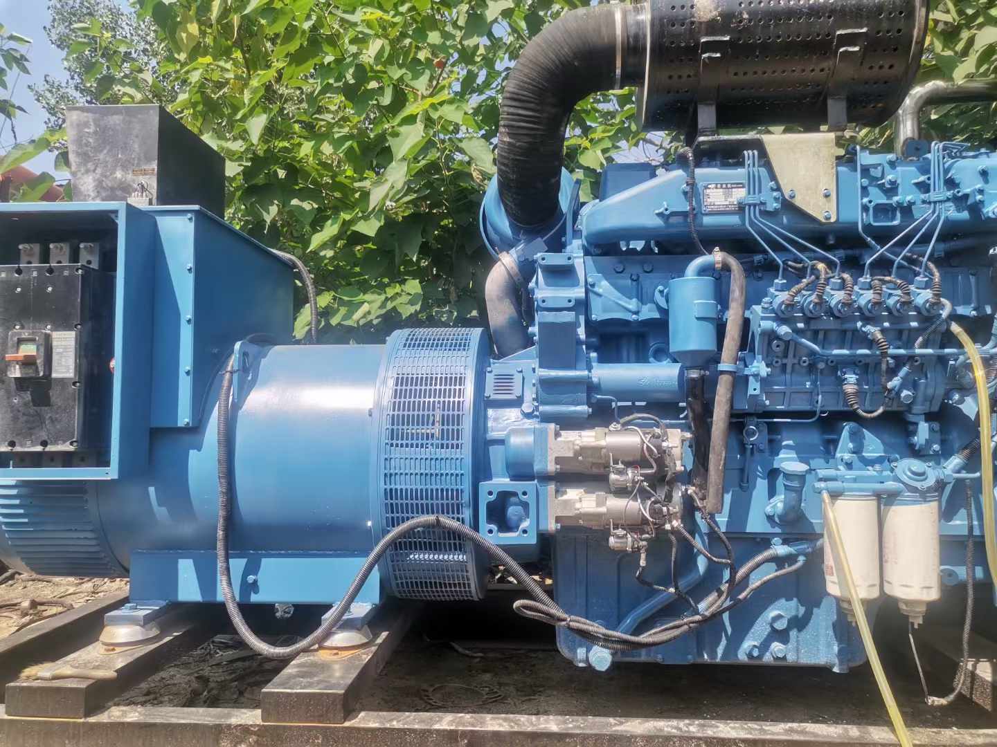 木里详细说明降低 800kW 柴油发电机输出电流波动的方法