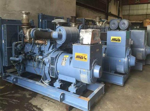 木里发电机组带负载降电压是什么原因照成的？